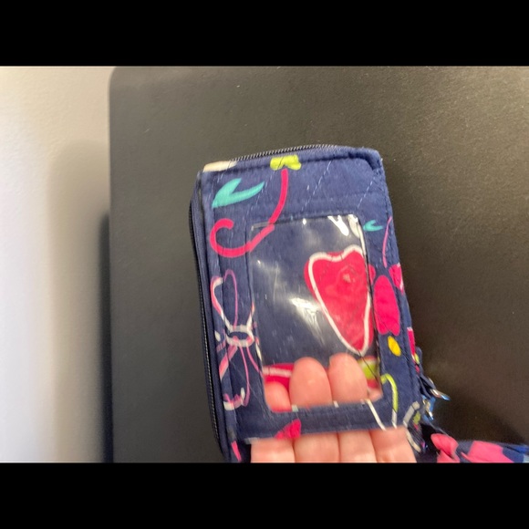 Vera Bradley Wristlet Wallet (2). - Picture 14 of 16